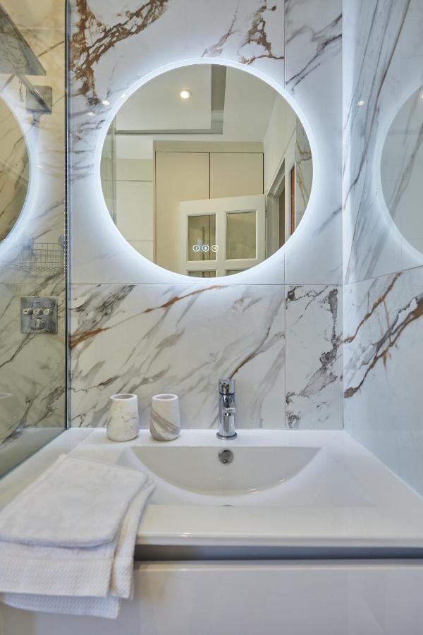 Luxurious Saint Germain Des Pres - Bianca * Parijs